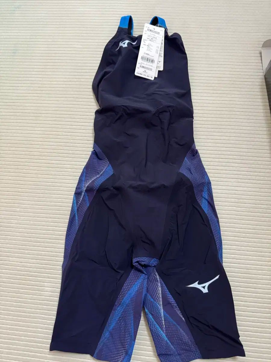 ミズノ GX SONIC V シャカシャカ素材 試合用 5分丈 水着