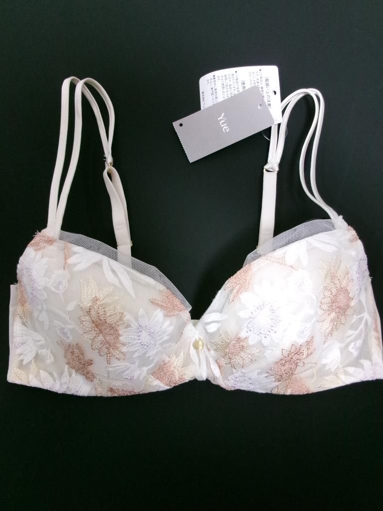 Wacoal Yue ワコールユエ ブラジャー 薄ベージュ系 み D65 975487