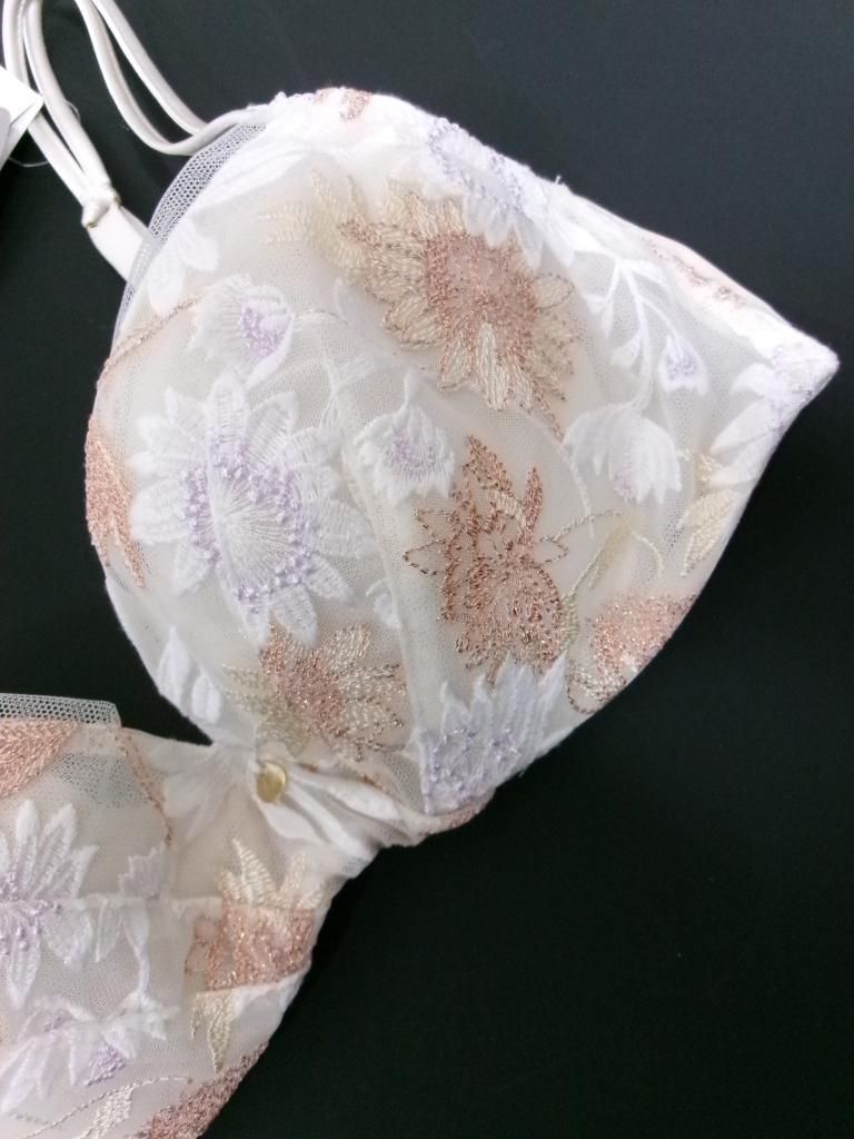 Wacoal Yue ワコールユエ ブラジャー 薄ベージュ系 み D 65 975487