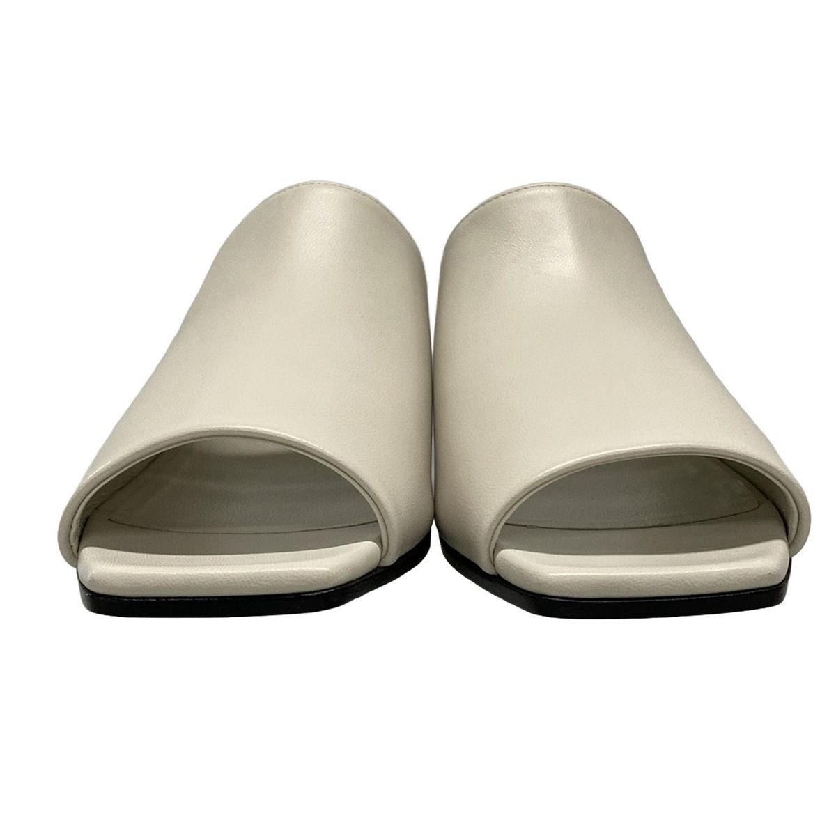 アイボリー レザー