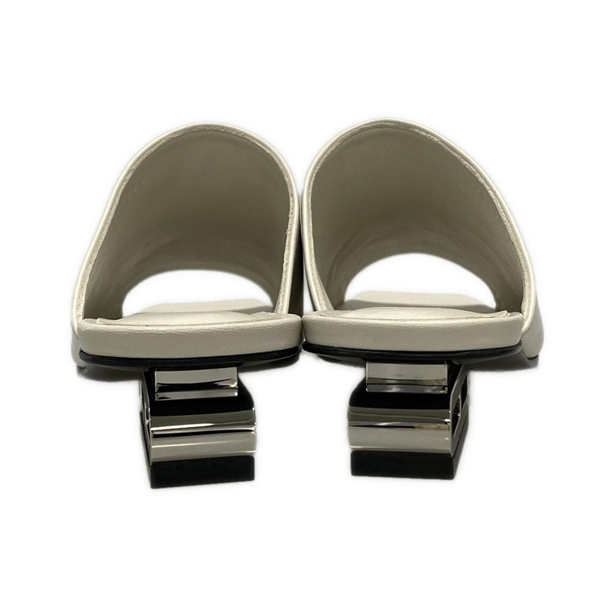 アイボリー レザー