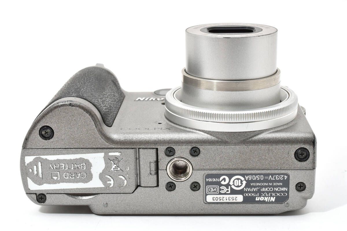 Nikon Coolpix P5000 シルバー デジタルカメラ｜D713 Nikon Coolpix P5000 シルバー デジタルカメラ｜D713 Nikon Coolpix