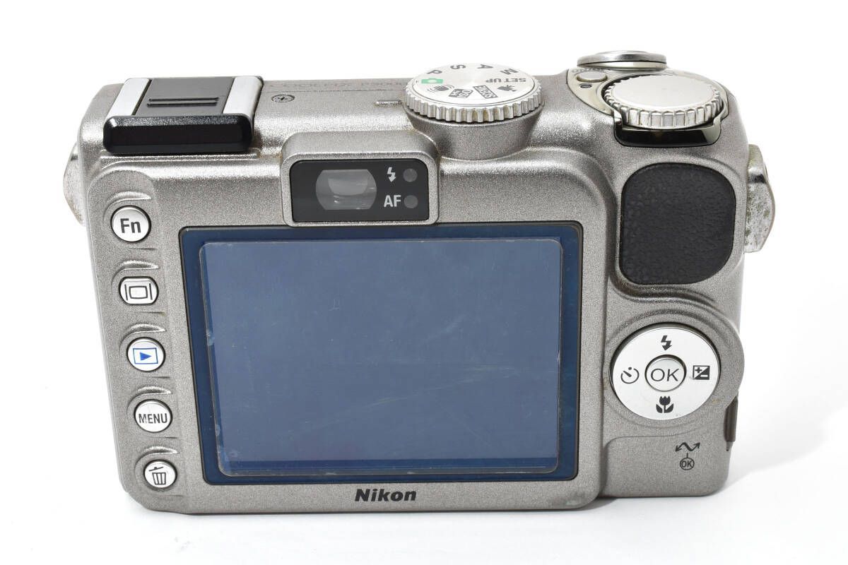☆良品☆ ニコン Nikon COOLPIX P5000 シルバー コンパクトデジタル