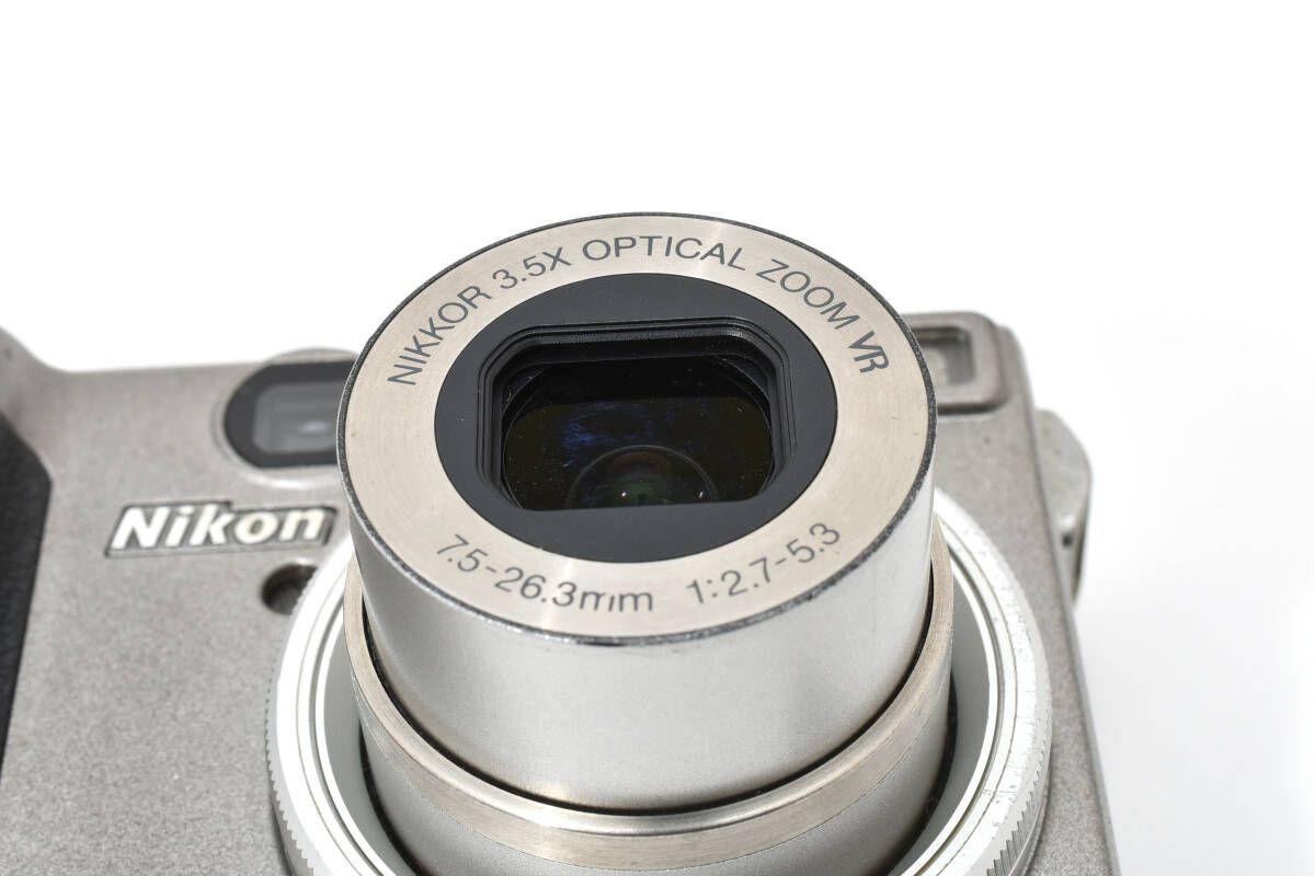 【美品】Nikon COOLPIX P5000 シルバー ☆良品☆ ニコン Nikon COOLPIX P5000 シルバー コンパクトデジタル