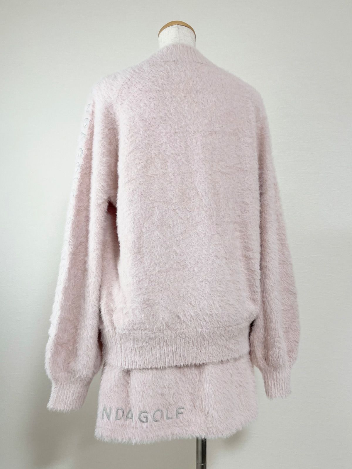  RIENDA GOLF リエンダゴルフ セットアップ 薄ピンク 刺繍 セーター トレーナー レディースウェア