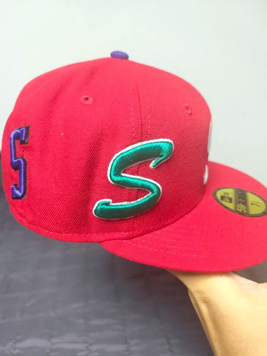 ニューエラ シュプリーム 7 1 4