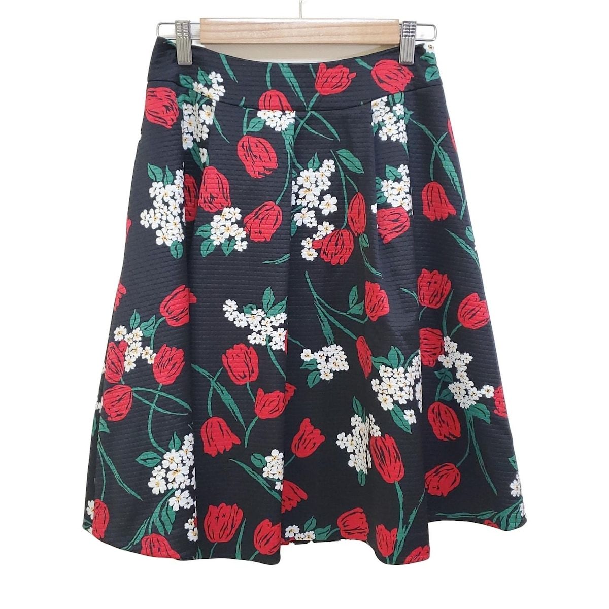 M S GRACY エムズグレイシー スカート サイズ38 M レディース 黒×レッド×マルチ ひざ丈 花柄 チューリップ