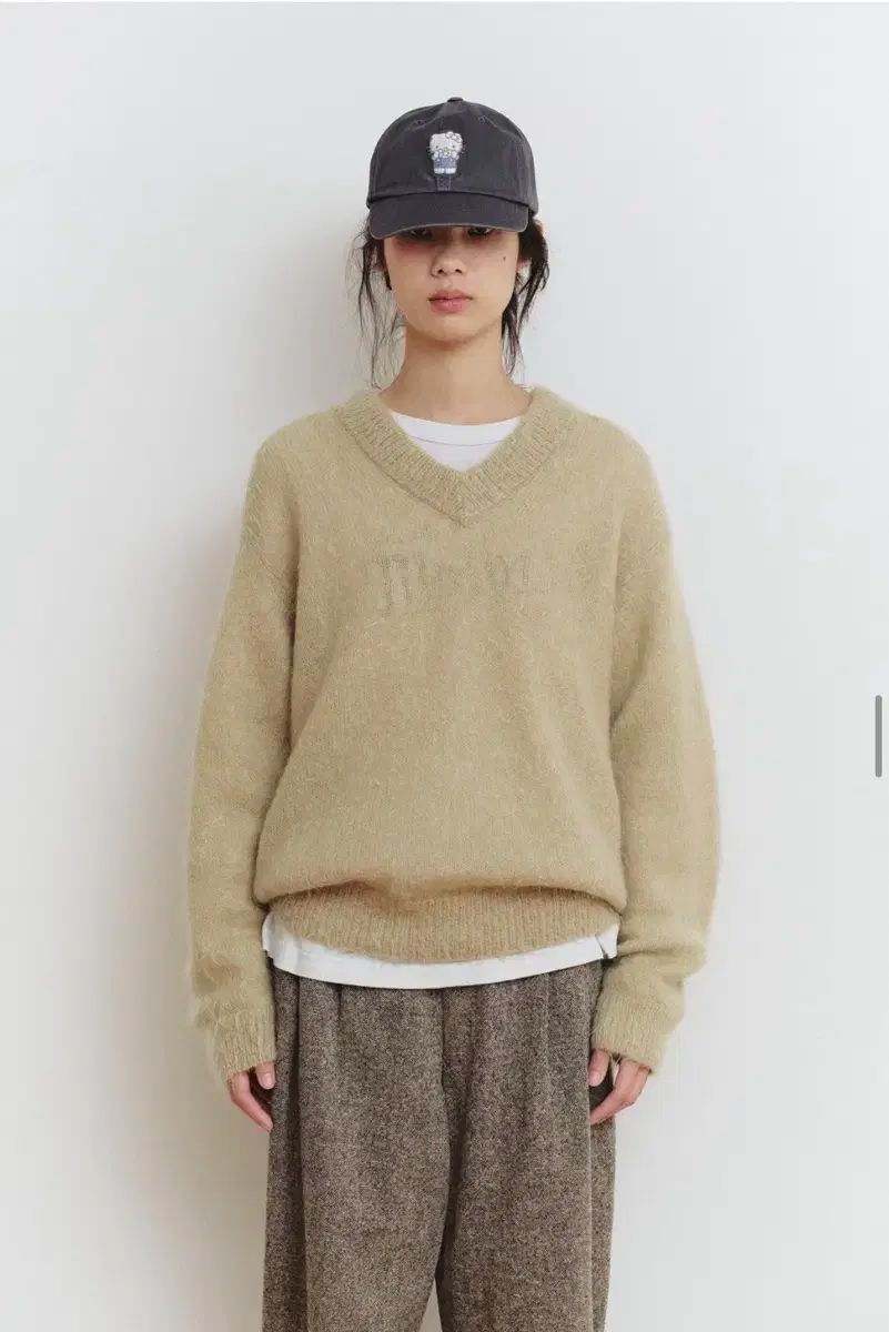 パルベン HELLO KITTY ウォッシュド エンブロイダリー ベースボールキャップ チャコール