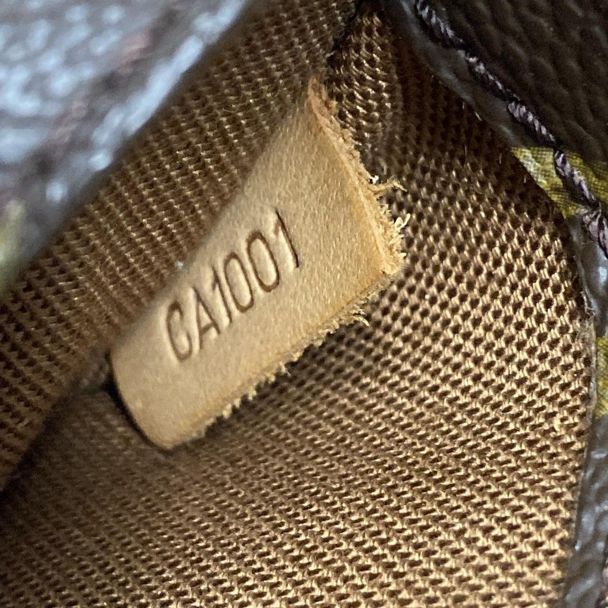 ポシェット ガンジュ