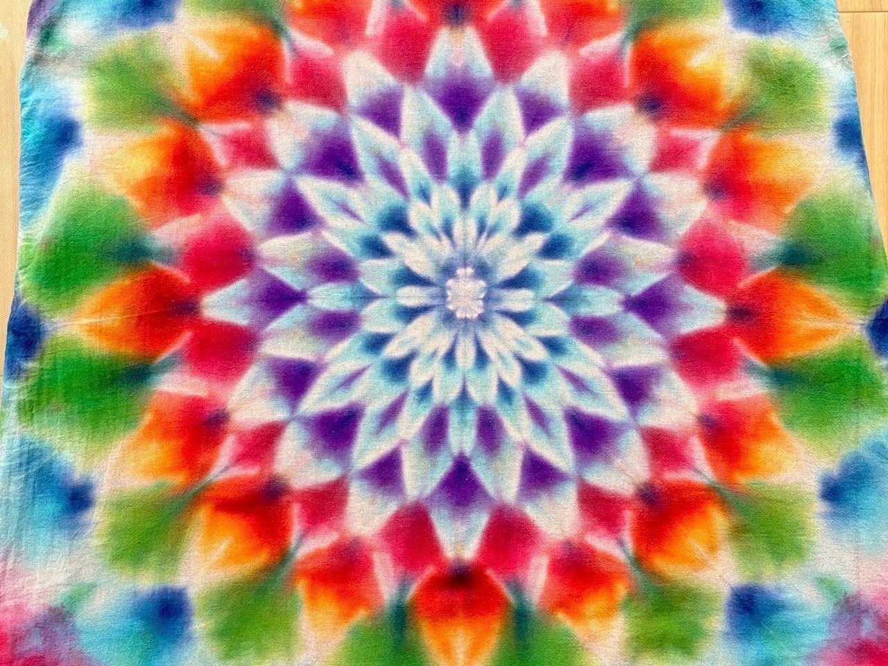  タイダイ染め 長袖ワンピース レッド 幻想的な曼荼羅模様 HD 25 03 長袖 七分袖 ひざ丈ワンピース