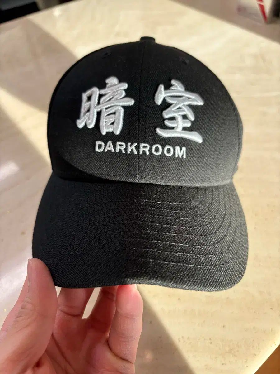 ダークルーム ニューエラ 758 60.6cm