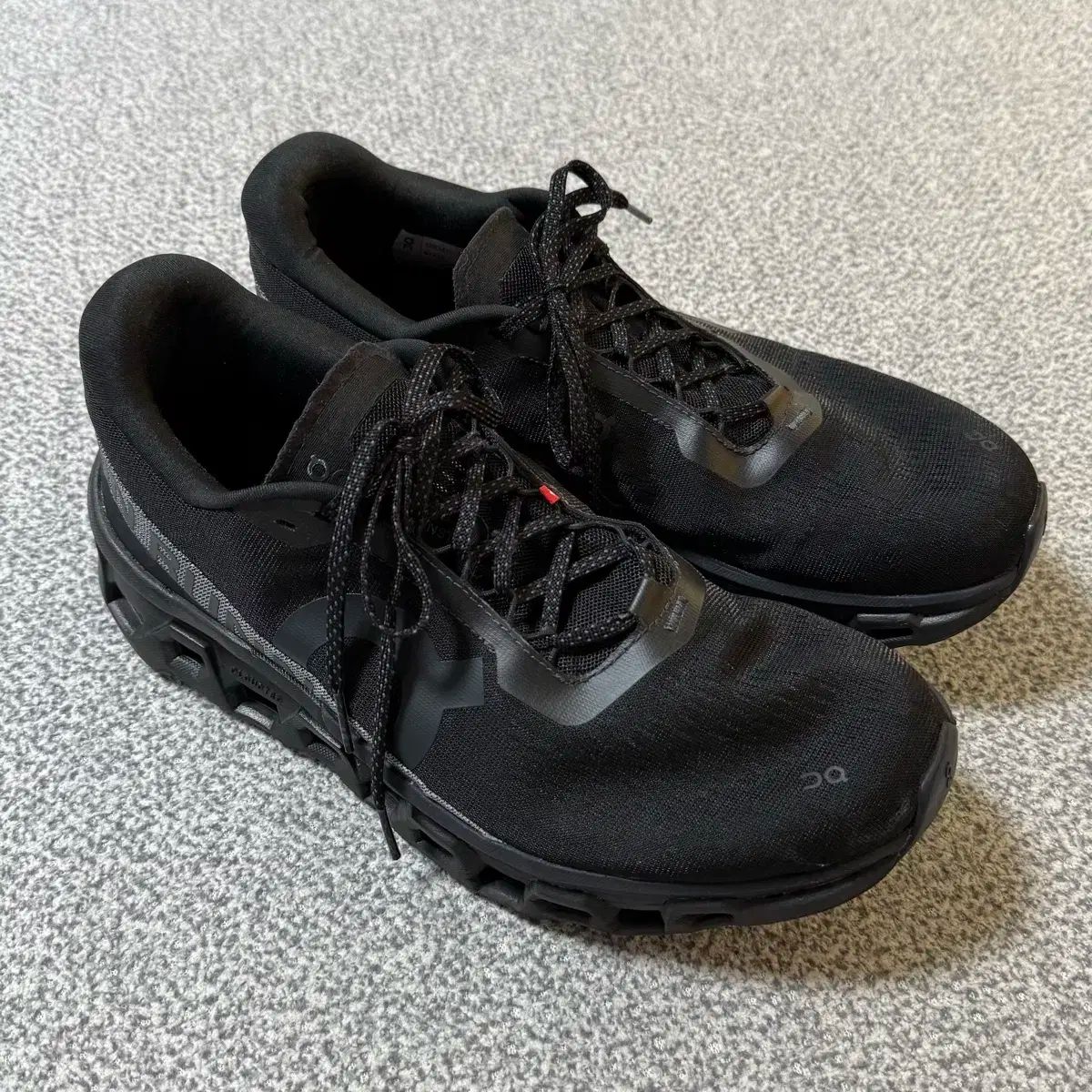 単ラウ クラウド MONSTER2 ランニングシューズ 280