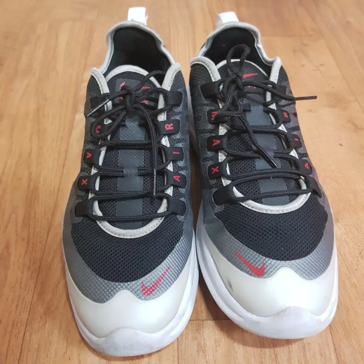 ナイキエアマックス エクシス265m