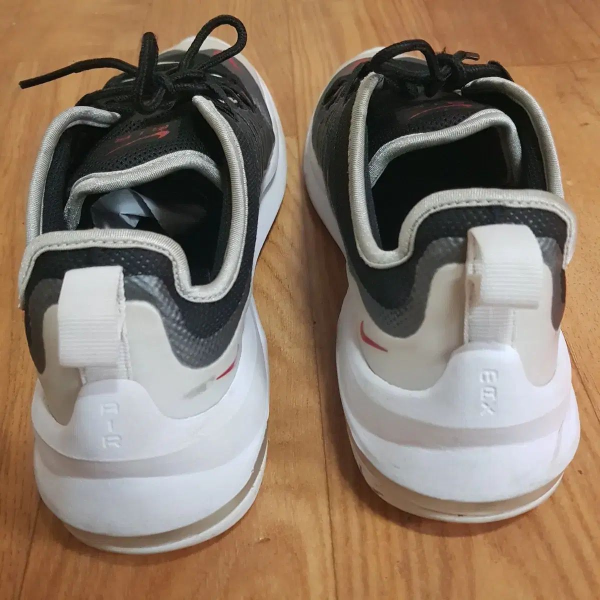 ナイキエアマックス エクシス265 m