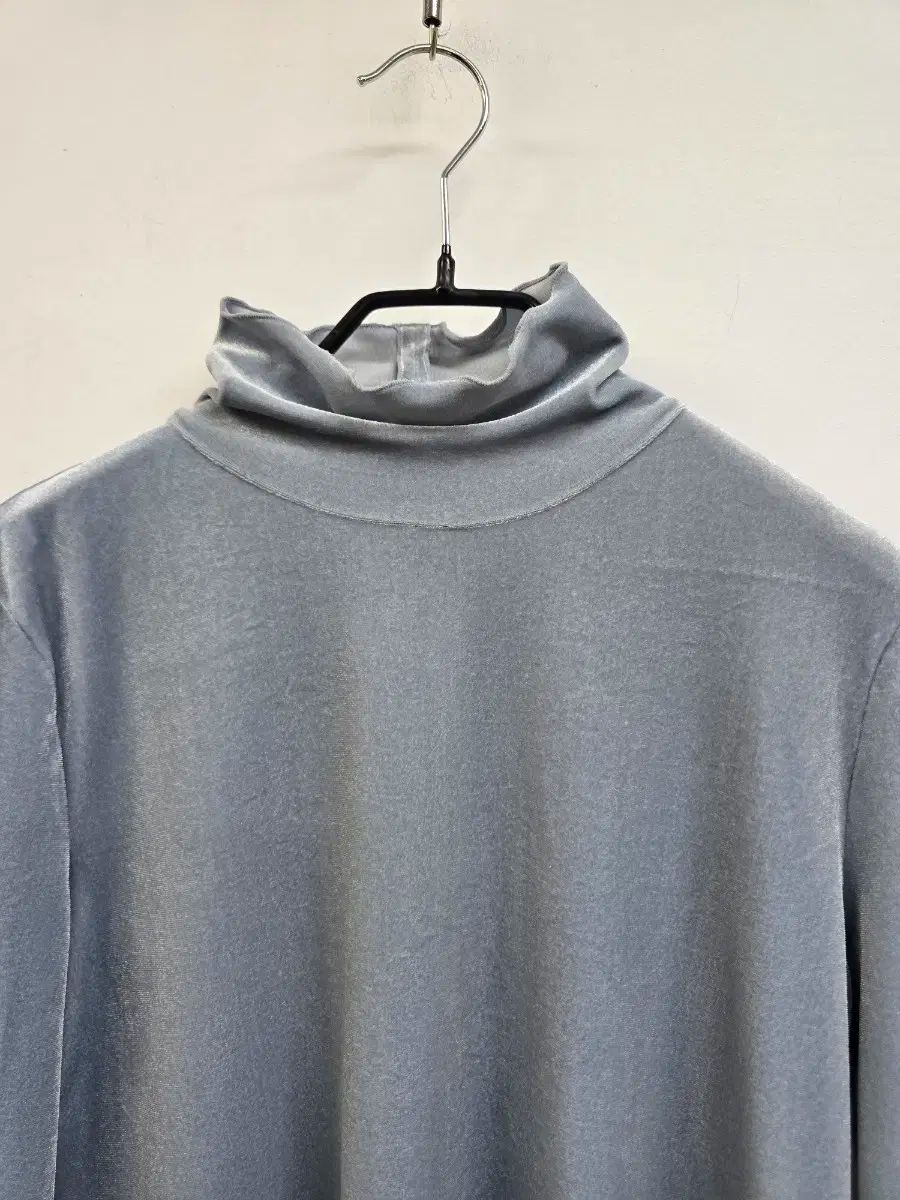 The HANDSOME O 2nd オッズセカンド 22年 ツアーベルベット ハイネック 톤ダウンブルー