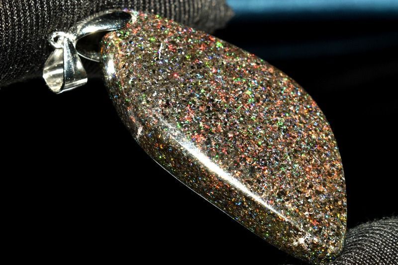 一点もの Silver925☆虹色の輝き ブラックマトリックスオパール