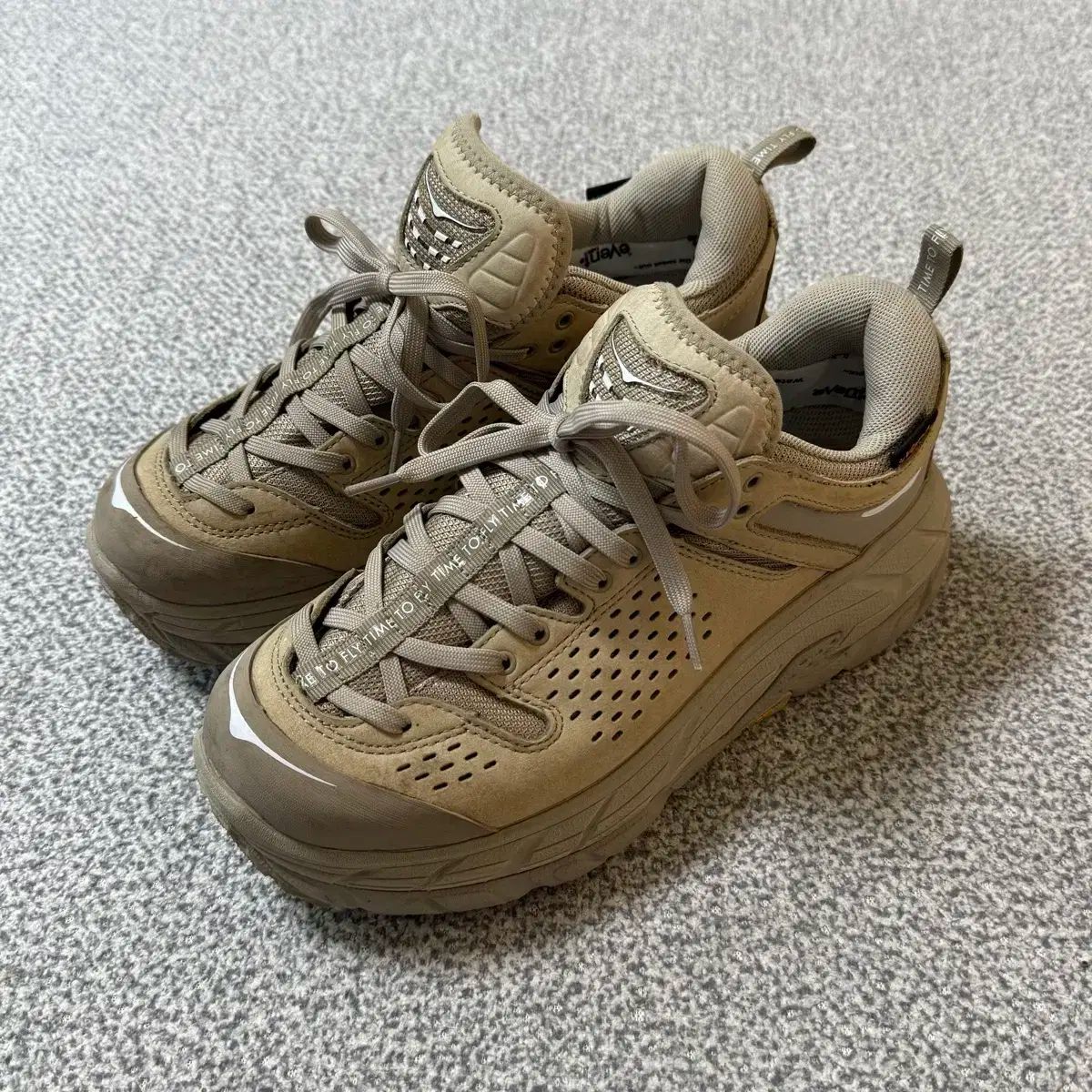 70万ウォン ホカ オネオネ トー ウルトラ WP シンプル トー 250