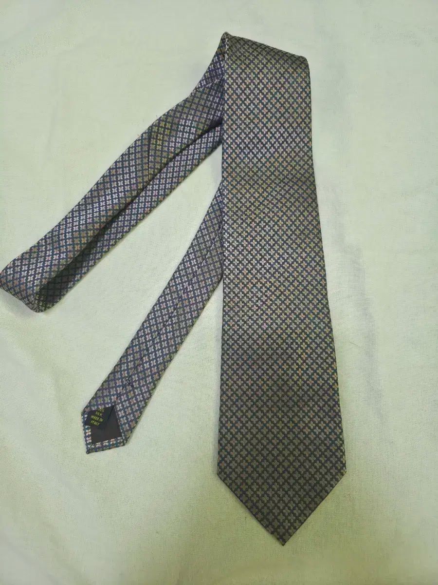 Louis Vuitton ルイヴィトン シルク ネイビーピンクベージュ