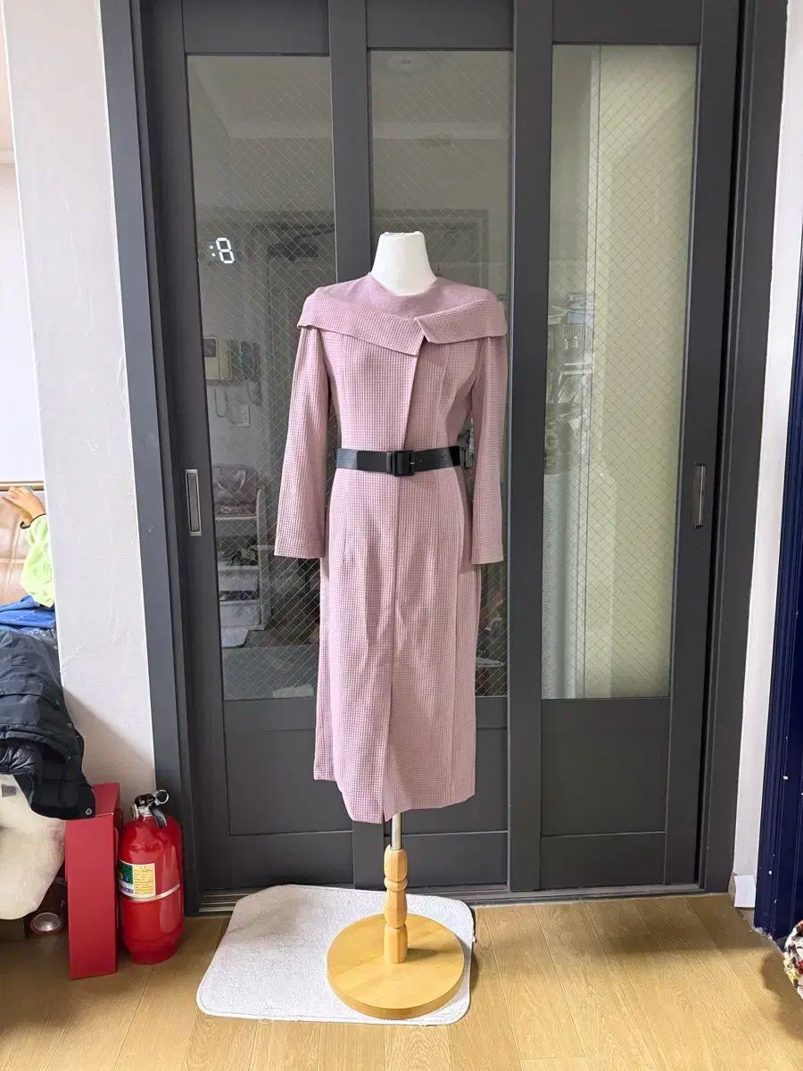 ミシャ ピンクベージュ ウールワンピース