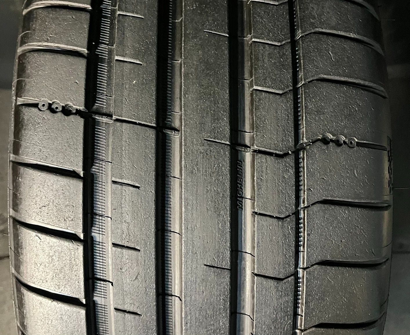 パイロットスポーツ