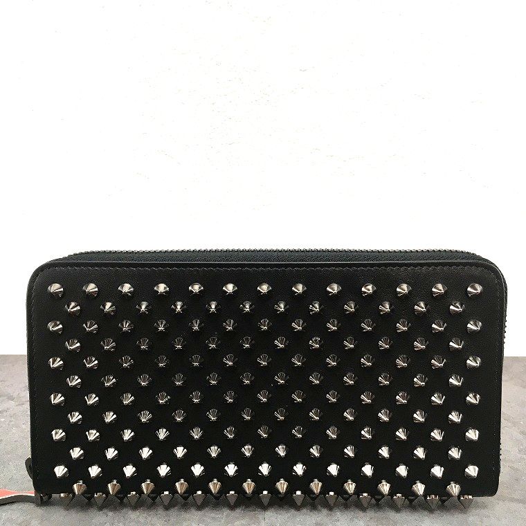 み Christian Louboutin 長財布 ブラック スタッズ 607