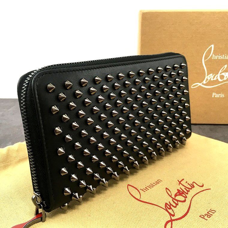み Christian Louboutin 長財布 ブラック スタッズ 607