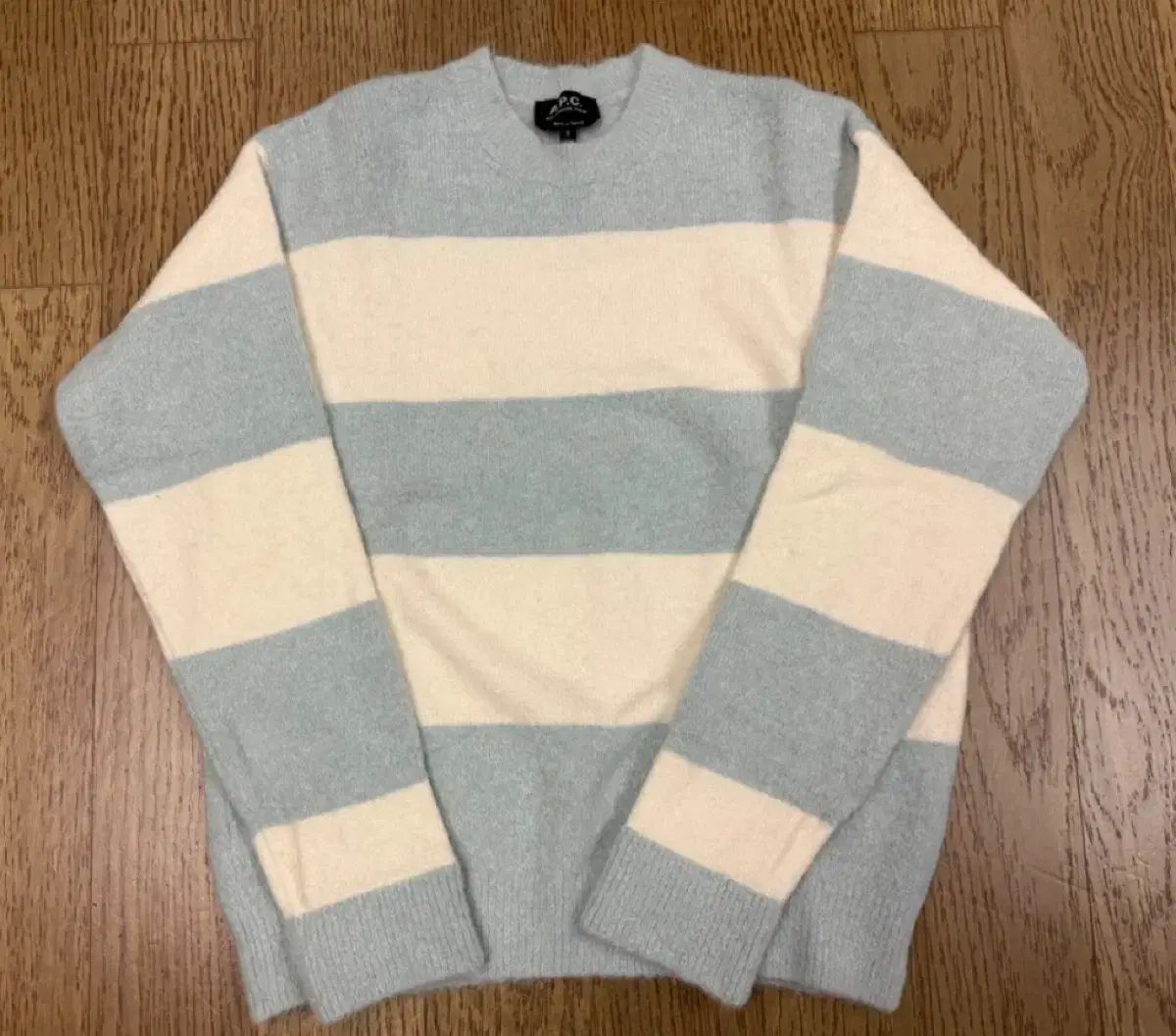 A. P. C. ストライプ パータン ニット セーター