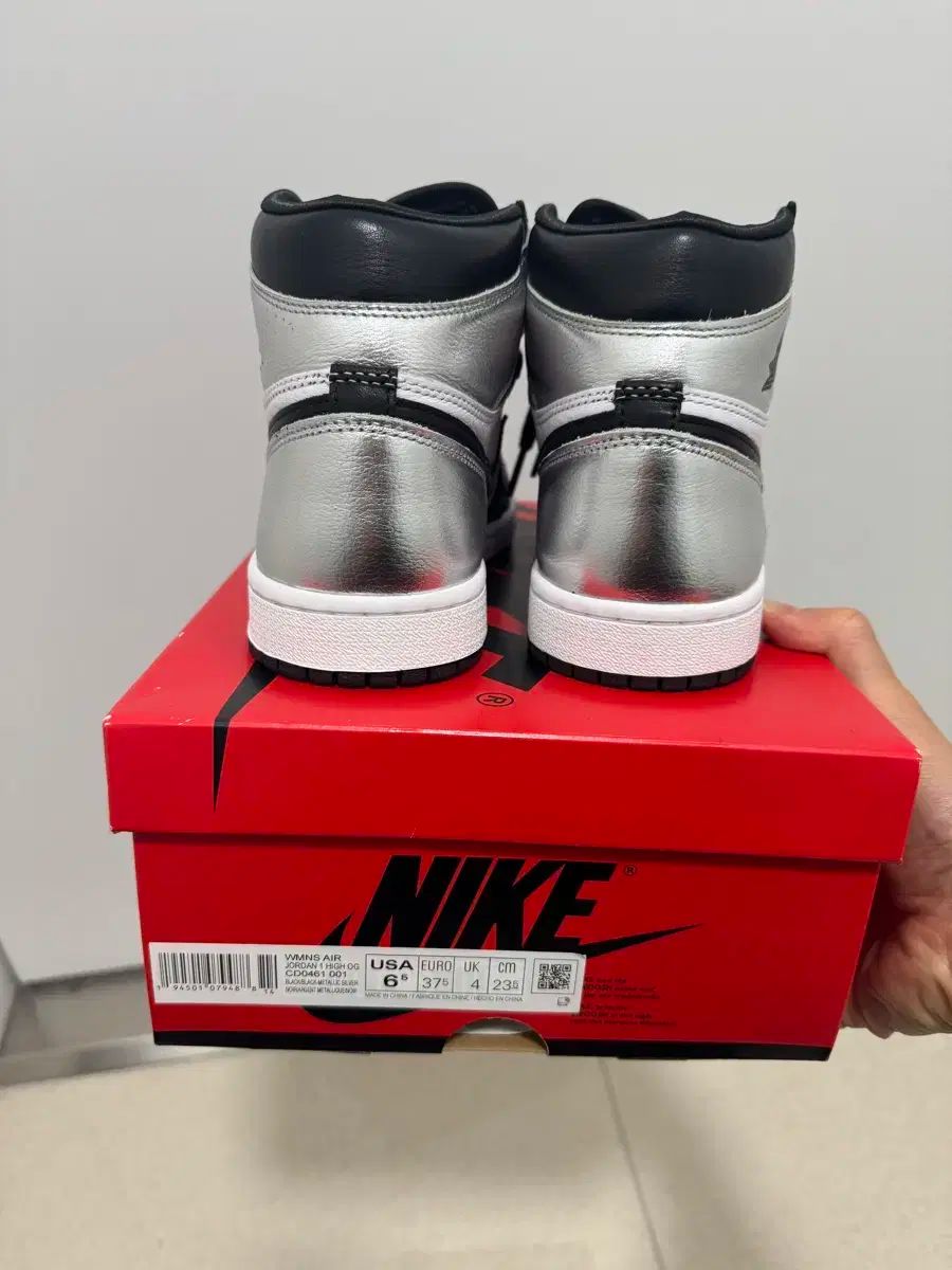  ジョーダン 1 レトロ ハイ OG シルバー トゥー シューズ(男性用) バスケットボール