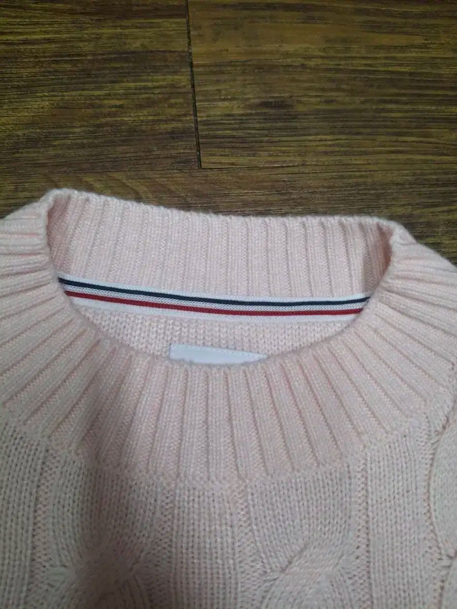 ケーブル ニット