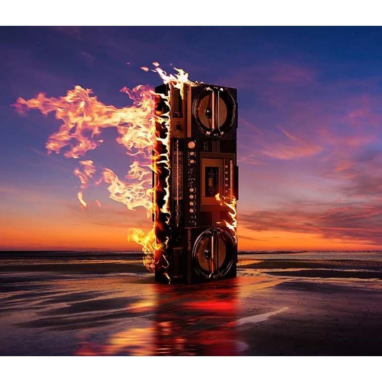 ★B'z完全生産限定版　EPIC B'z EPIC DAY【初回限定盤/CD +DVD付き】 - メルカリ