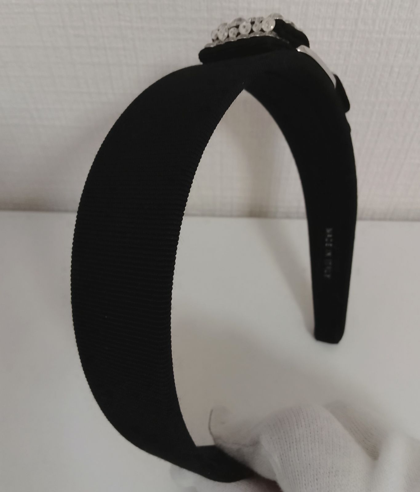 ALK62 サルヴァトーレフェラガモ ヴァラリボン カチューシャ ラインストーン付き 髪留め シルバー金具