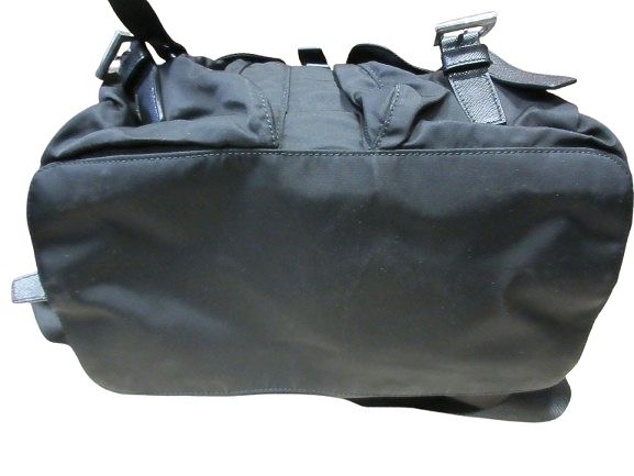  プラダ PRADA バックパック リュック トライアングル ロゴ 鞄 黒 AA QQQ リュック バックパック バッグ