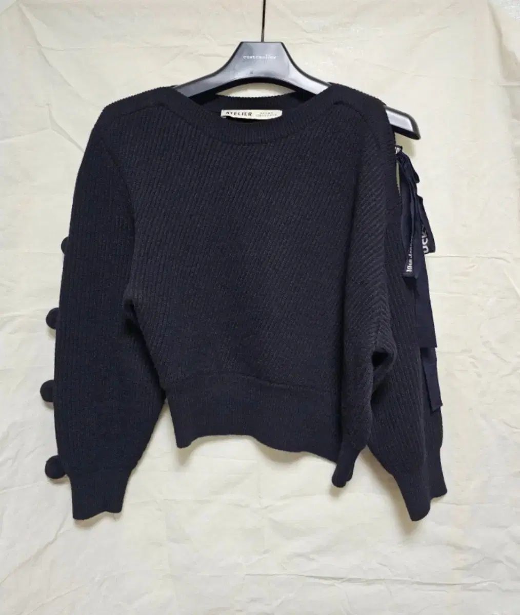 ブラックニット