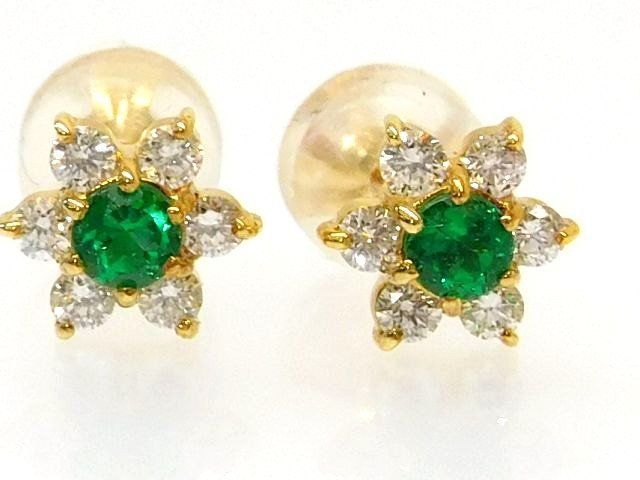 K 18 エメラルド 2つ合計0.14 ct ダイヤ 2つ合計0.21 イエローゴールド 1.0 g ピアス レディース 7 J