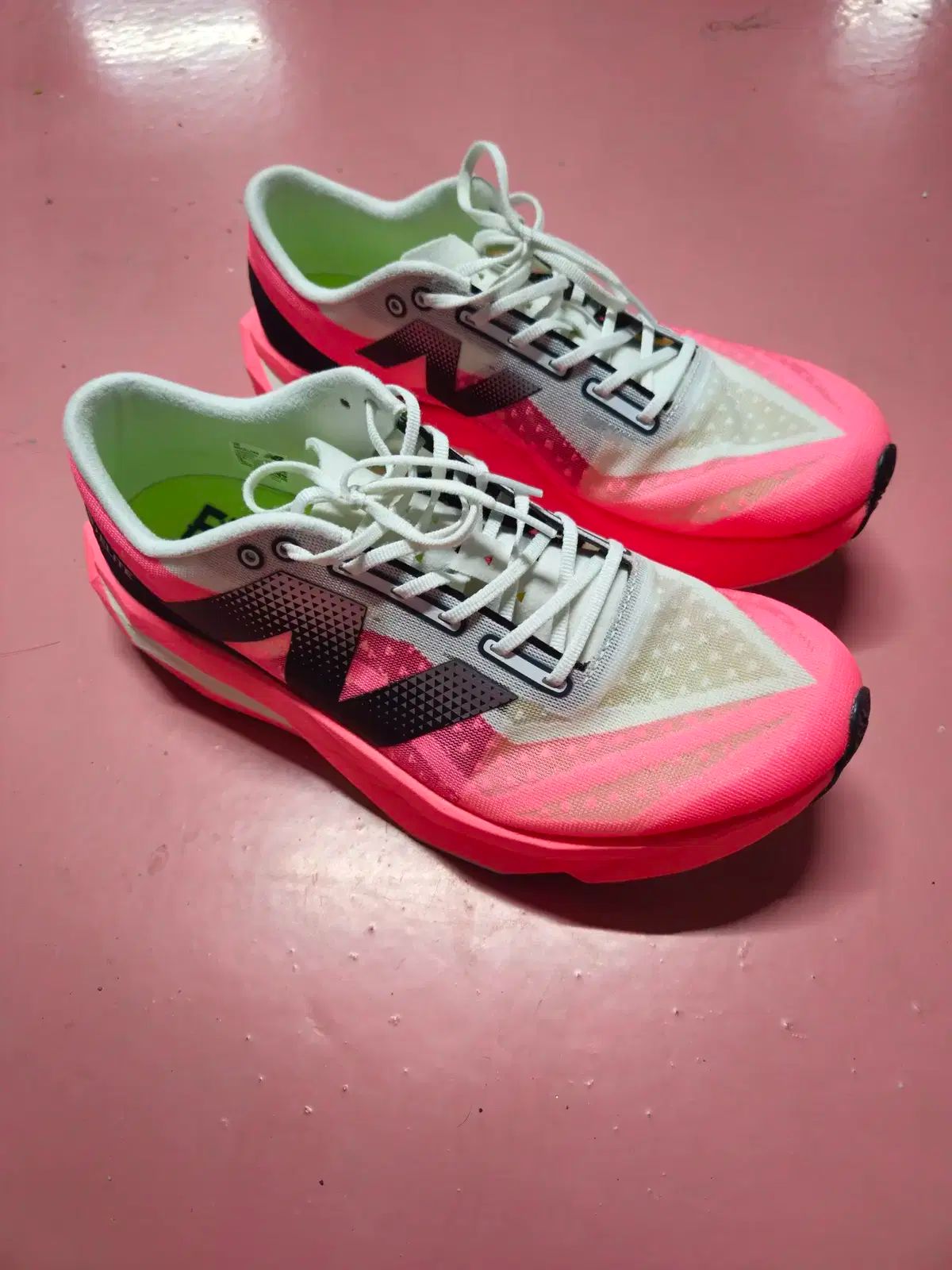 ニューバランス scエリート v4 265 2E サイズ