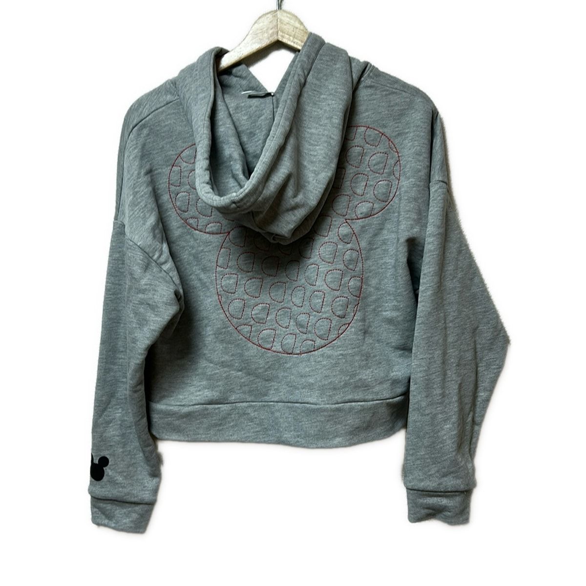 デシグアル パーカー サイズM レディース - ライトグレー×レッド 長袖 刺繍 MICKEY MOUSE ショート丈 プルオーバー Disneyコラボ