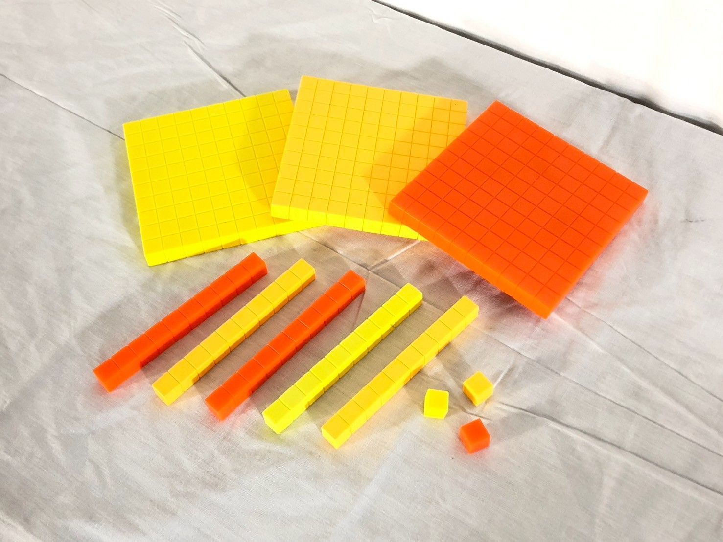 総数 10進ブロック 数学ブロック 教育玩具 算数教具 McGraw-Hill ベーステンブロック 140 BJ 30 NK