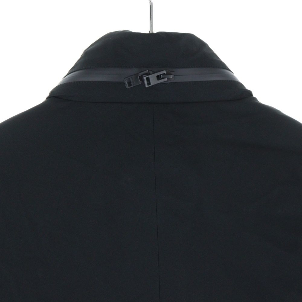 ユーティリティダウンコート