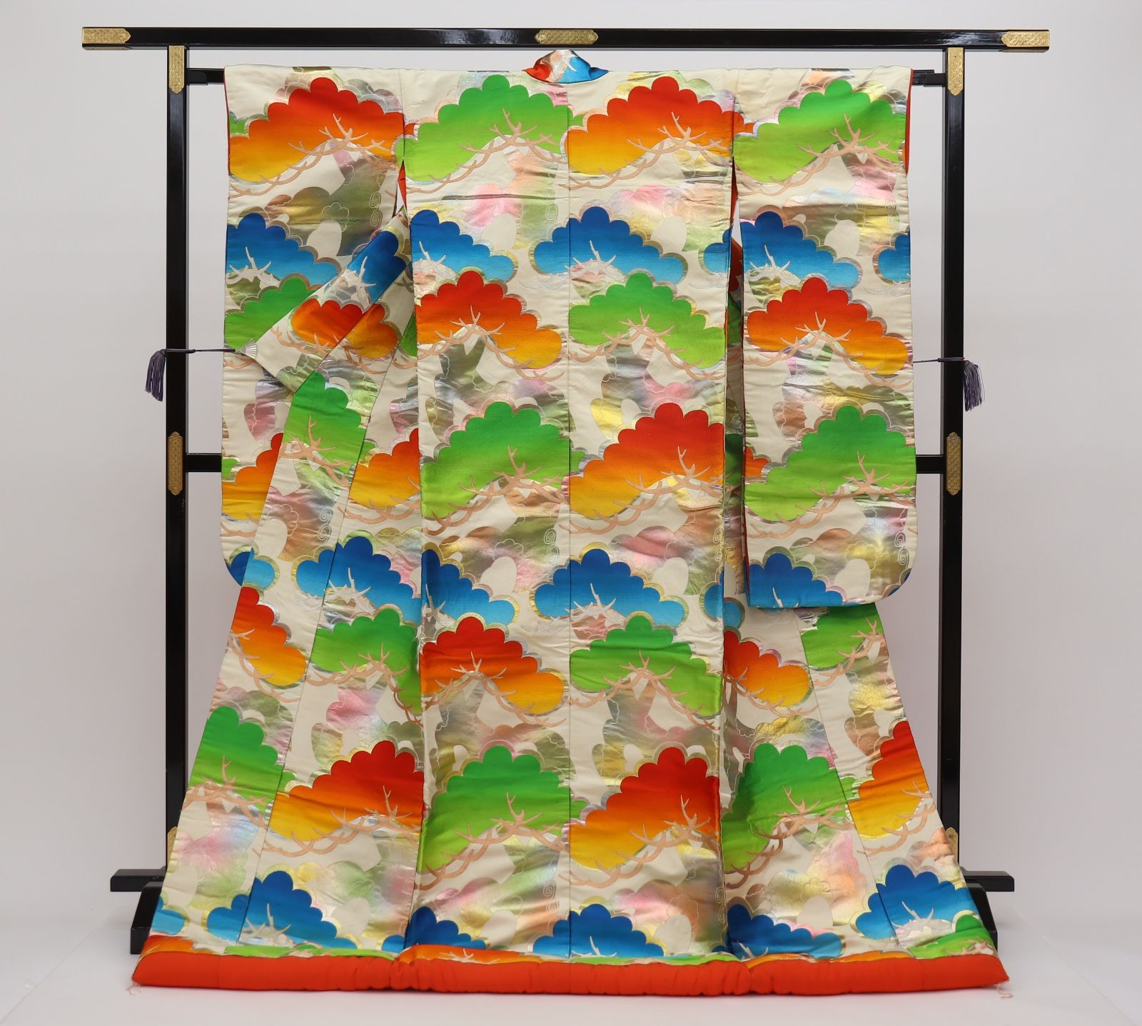 色打掛 錦松文 三色松 龍村美術織物 used 特製桐箱 b7594