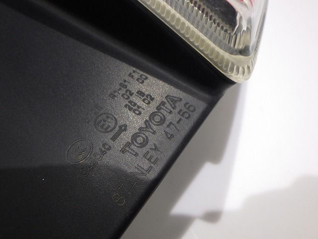 30 プリウス 右テール ZVW30 後期 47-56 81550-47180 寒冷地