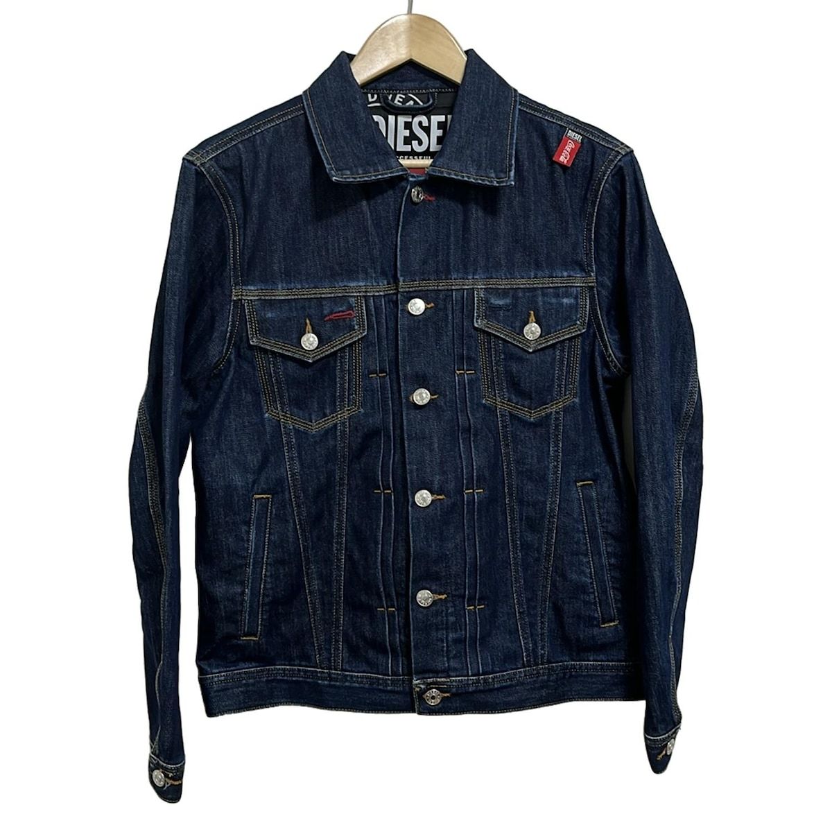 ディーゼル　DIESEL✖︎Coca-Colaコラボデニムジャケット M ディーゼル×コカ・コーラ、ビッグロゴ入りデニムジャケットやパーカー