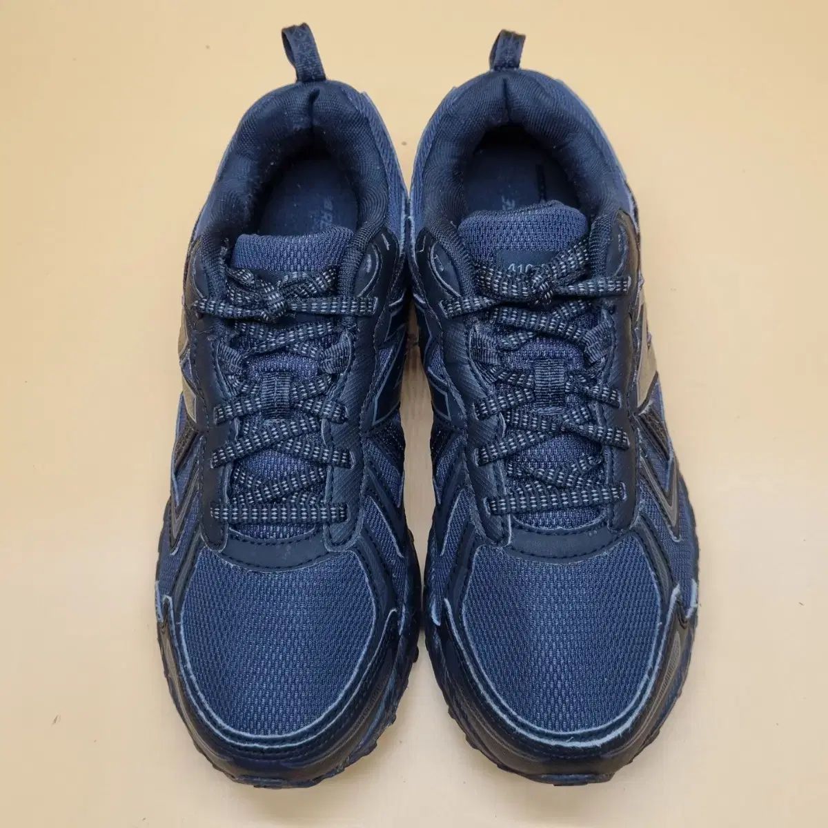 ニューバランス 410 v5 スニーカー 25センチ