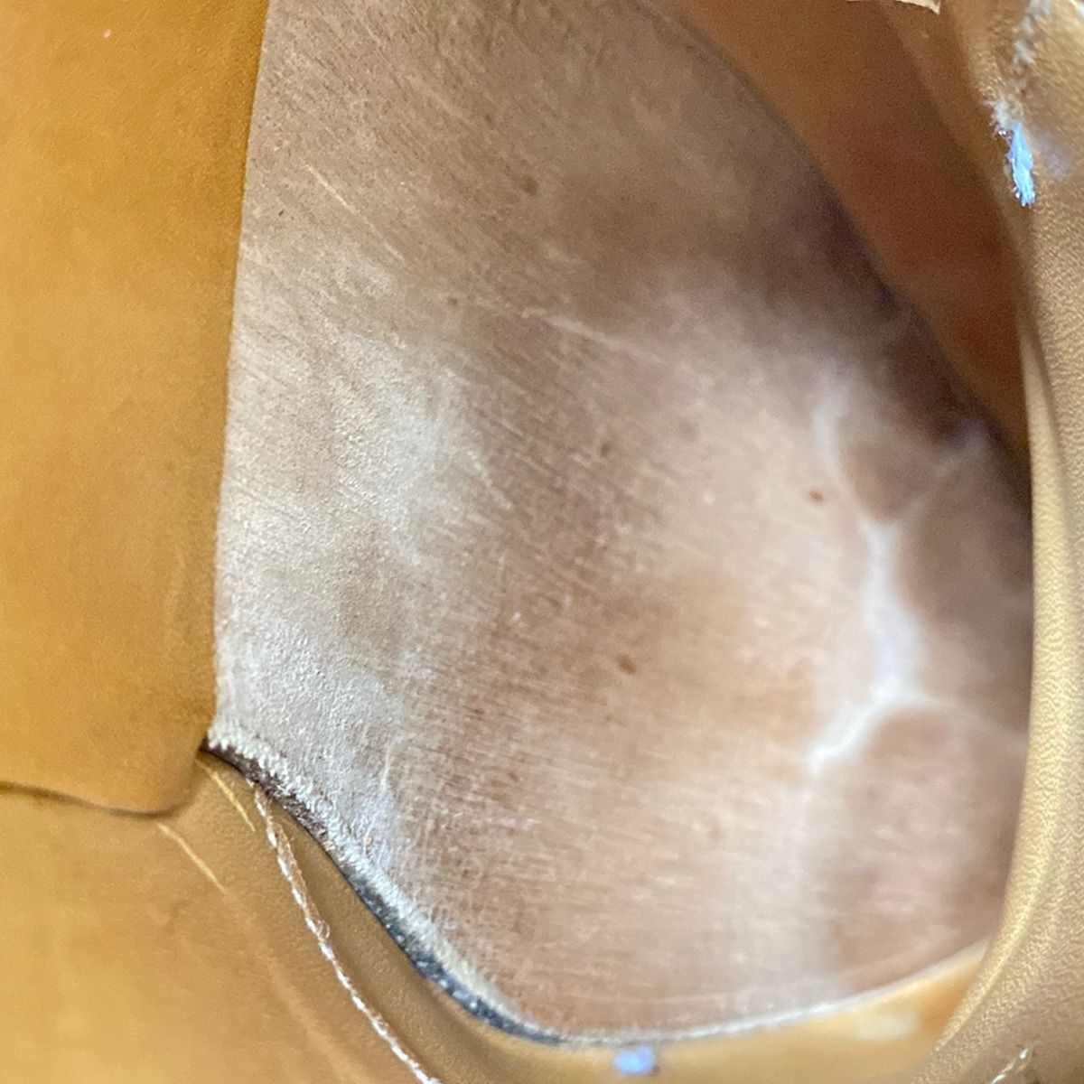 ベージュ×ダークブラウン