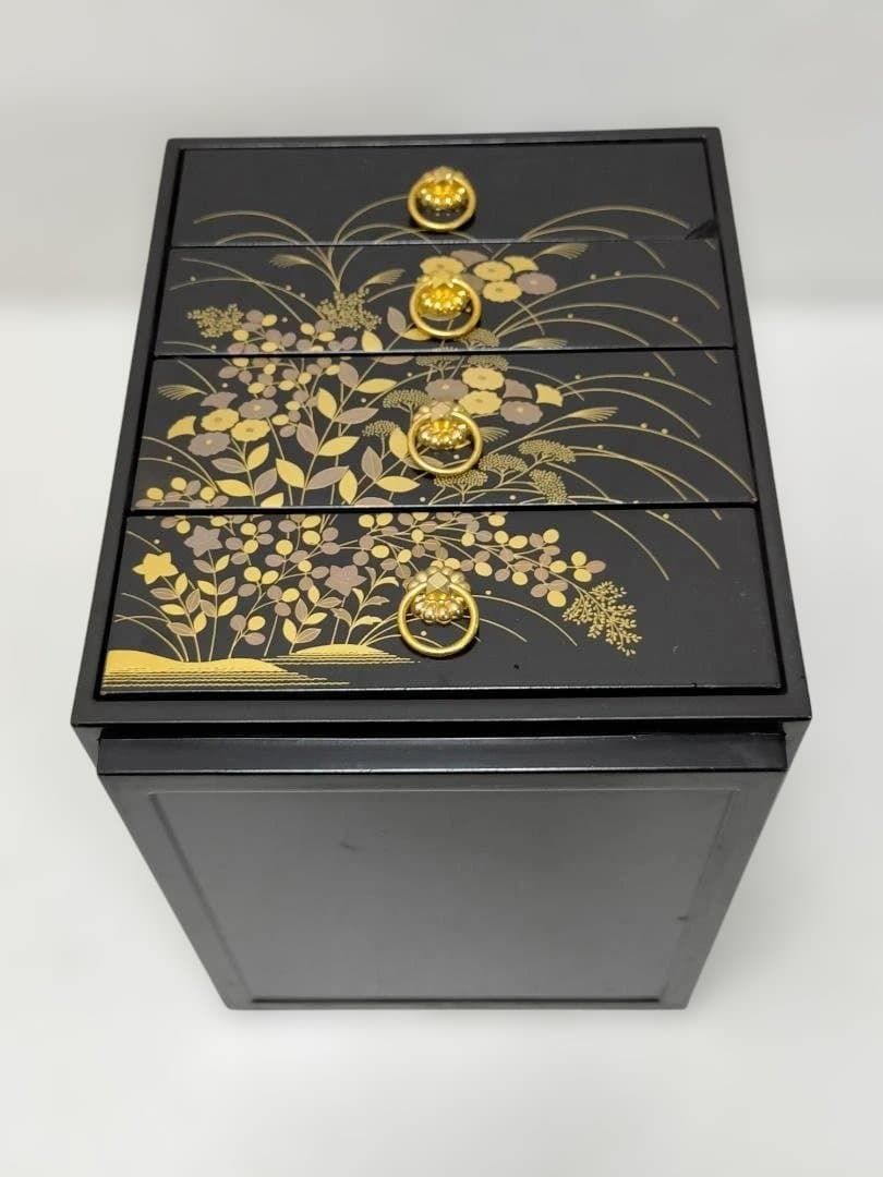 送料無料】資生堂 花椿会 限定 高台寺風蒔絵 ハイプリオール記念品