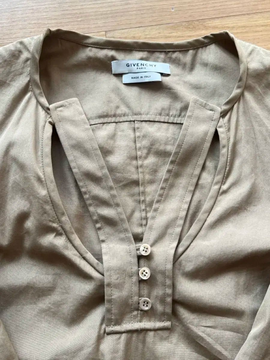 ジバンシィ シャツ ロング ONE PIECE ベージュ