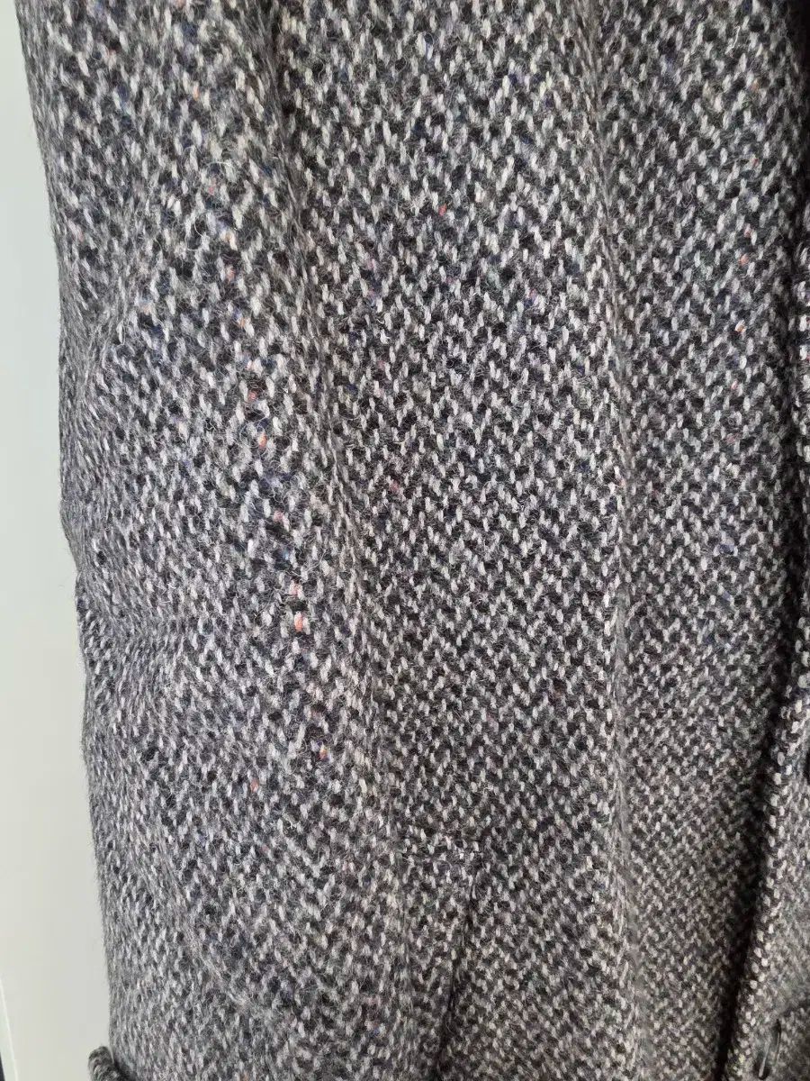 アクアスキュータム アイリッシュ ツイード コート ODELLYA_COM