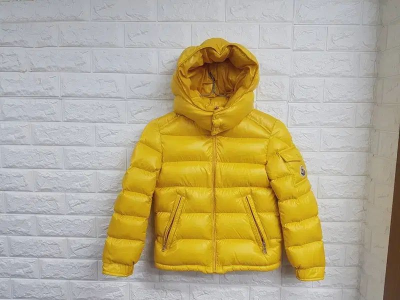モンクレール ニュー マヤ ダウン アウター キッズ 130 8 Y フード ジップアップ