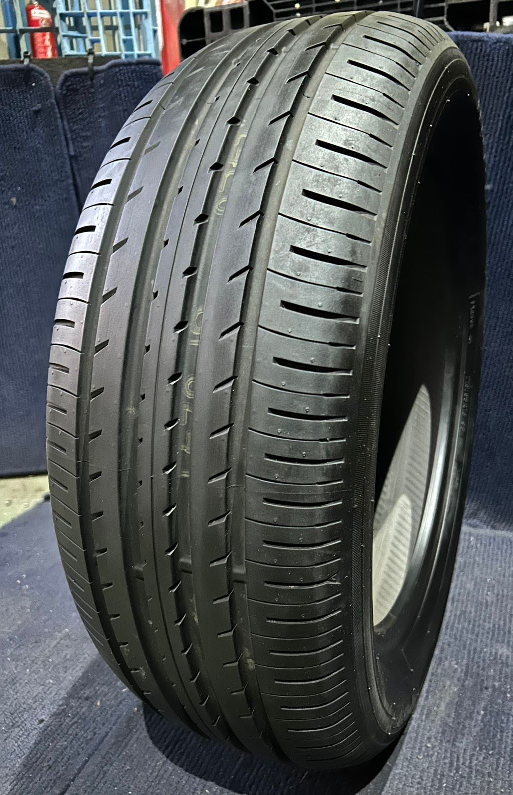 製造 溝9分山 TOYO PROXES R 56 １本 215 55Ｒ18 ASP 3343
