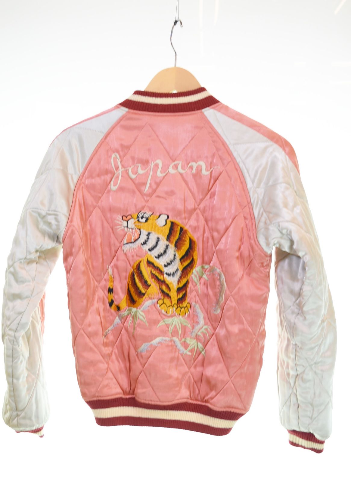 フラットヘッド スカジャン リバーシブル サテン 刺繍 S キルティング フラットヘッド スカジャン リバーシブル サテン 刺繍 S キルティング