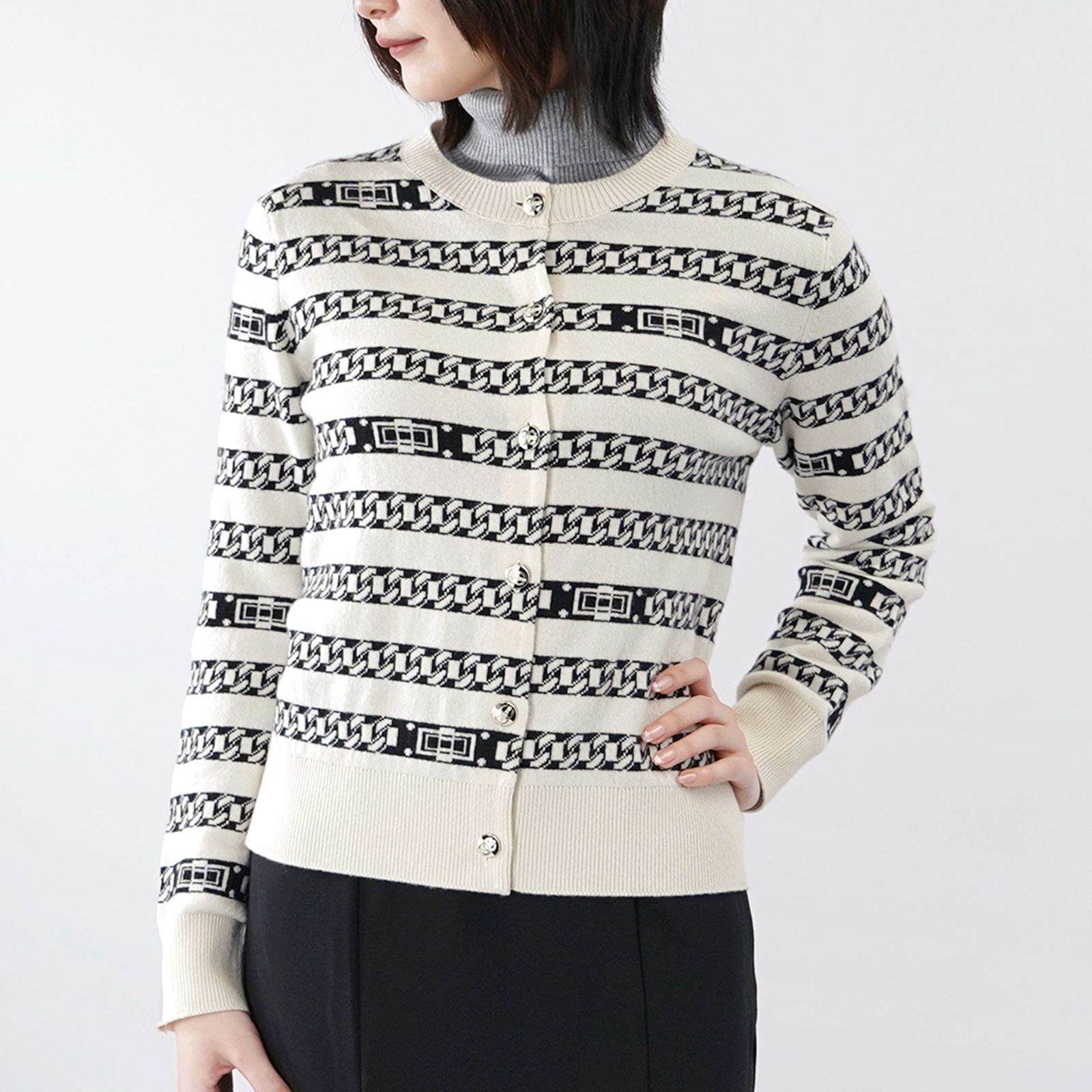 CHANEL シャネル ココボタン ニットカーディガン P56113K07327